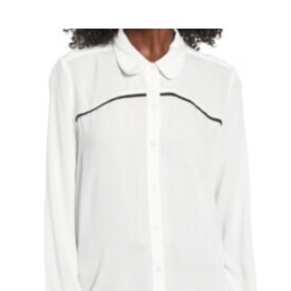 Chic Piping Blouse